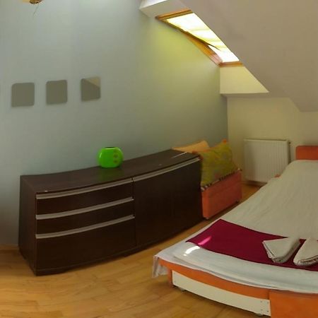 Apartament Arkada Apartment เชชูฟ ภายนอก รูปภาพ